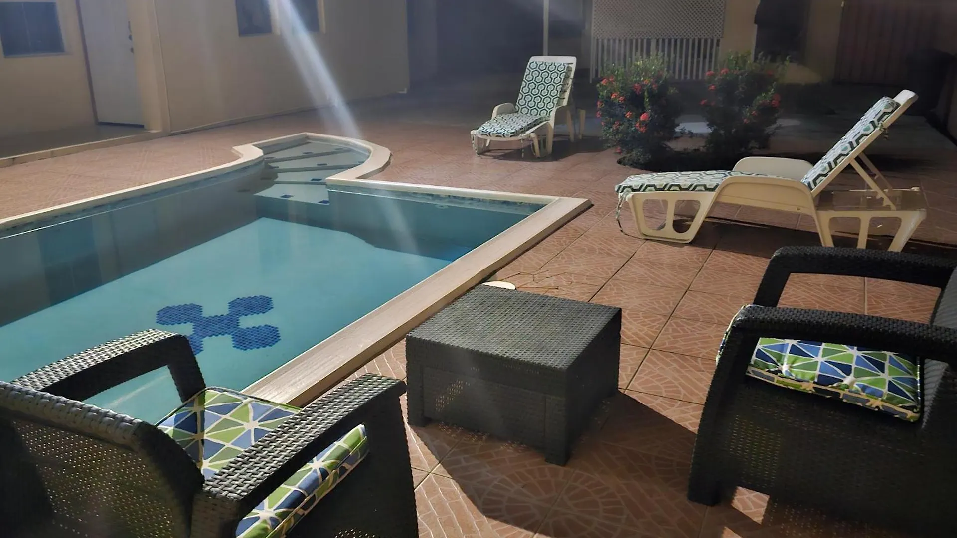 Royal Escape - 1 Hotel Anse La Raye Saint Lucia